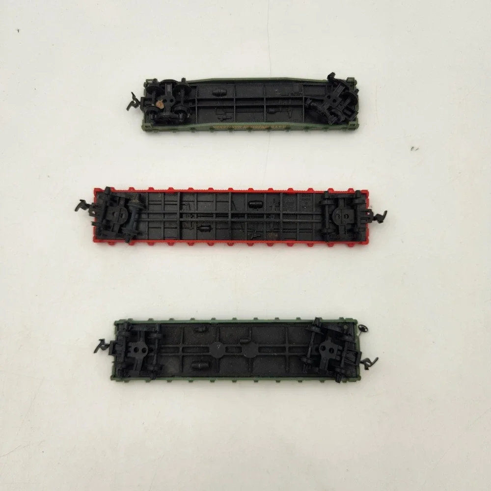 Lot of 3 HO Scale Flatcars Western Maryland 2475 Green and Fire Fox Red Plastic